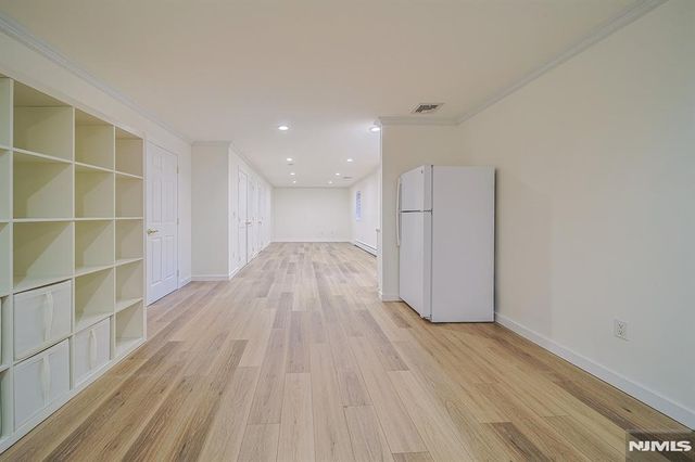 333 Highland Avenue B, Palisades Park, NJ 07650