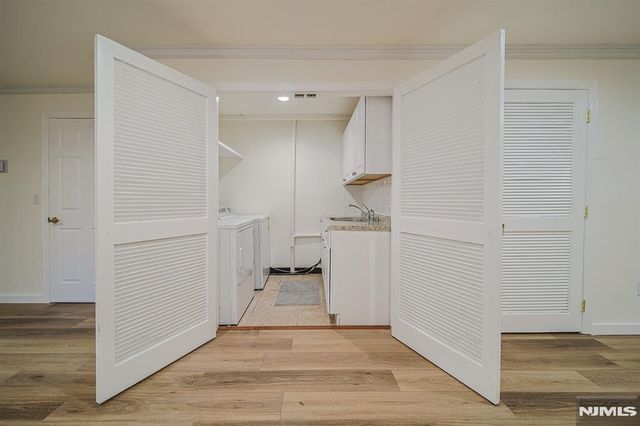 333 Highland Avenue B, Palisades Park, NJ 07650