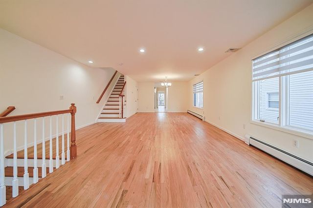333 Highland Avenue B, Palisades Park, NJ 07650