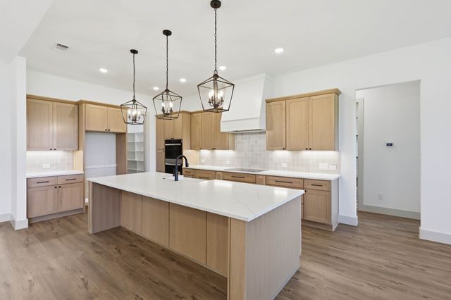 144 Chisolm Trail, Pottsboro, TX 75076