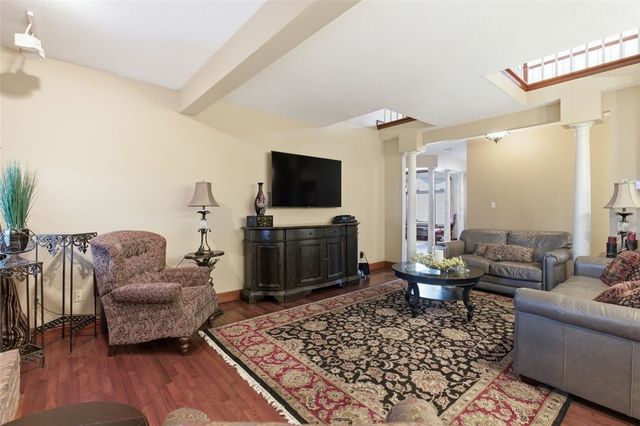 262 Hickory Heights Dr, South Fayette, PA 15017