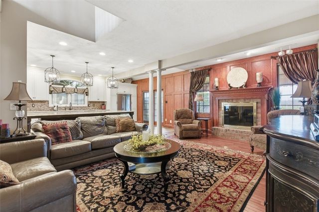 262 Hickory Heights Dr, South Fayette, PA 15017