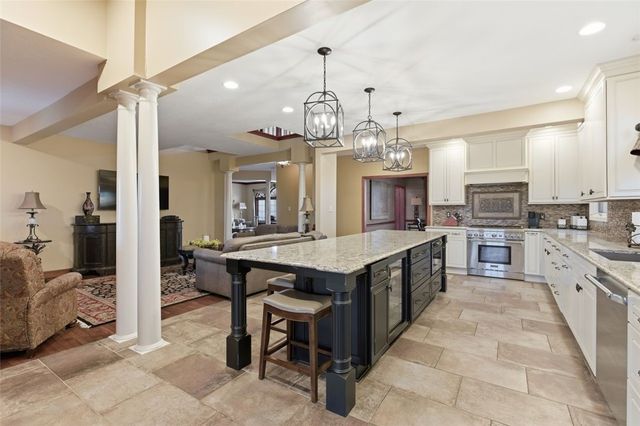 262 Hickory Heights Dr, South Fayette, PA 15017