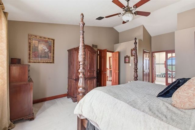 262 Hickory Heights Dr, South Fayette, PA 15017