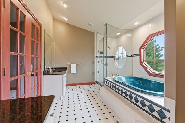 262 Hickory Heights Dr, South Fayette, PA 15017