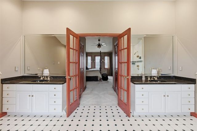 262 Hickory Heights Dr, South Fayette, PA 15017