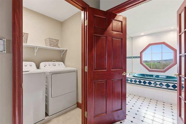 262 Hickory Heights Dr, South Fayette, PA 15017