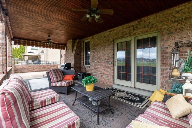 262 Hickory Heights Dr, South Fayette, PA 15017