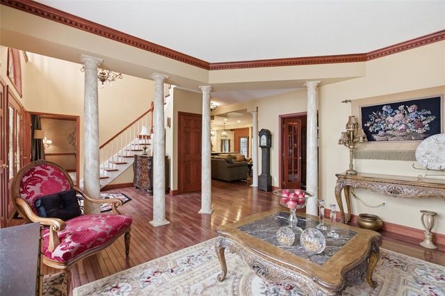 262 Hickory Heights Dr, South Fayette, PA 15017