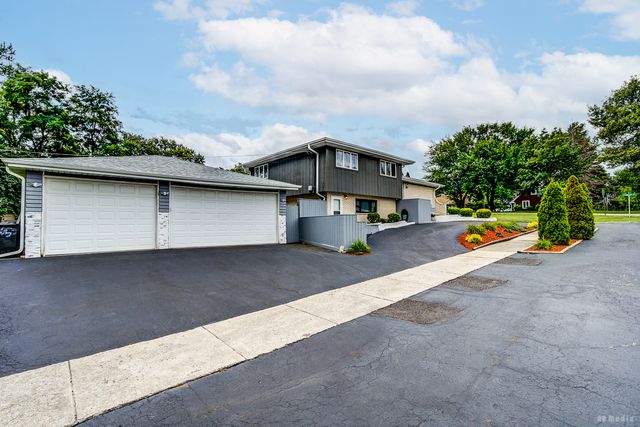 11601 S Lawler Avenue, Alsip, IL 60803