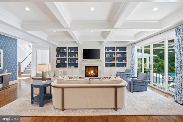 6909 ARBOR LN, Mclean, VA 22101