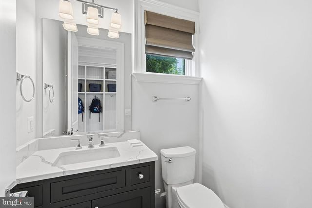 6909 ARBOR LN, Mclean, VA 22101