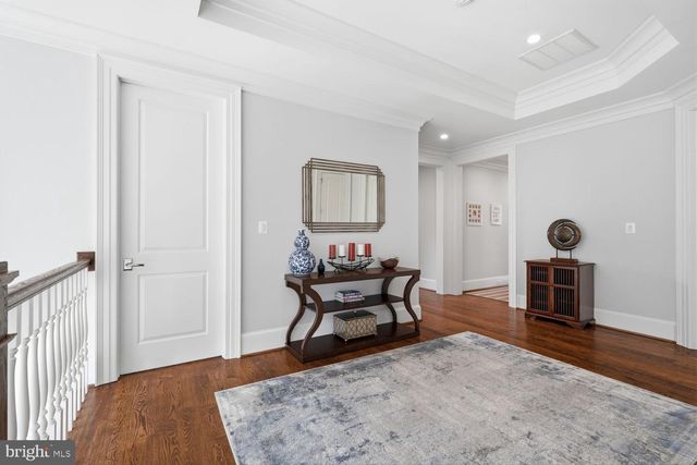 6909 ARBOR LN, Mclean, VA 22101