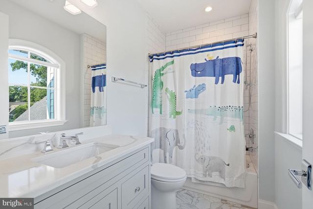 6909 ARBOR LN, Mclean, VA 22101