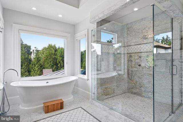 6909 ARBOR LN, Mclean, VA 22101