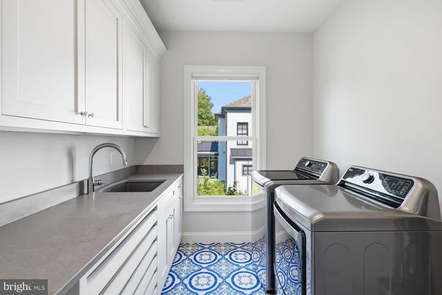 6909 ARBOR LN, Mclean, VA 22101