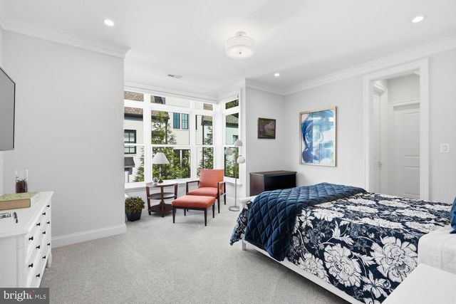 6909 ARBOR LN, Mclean, VA 22101