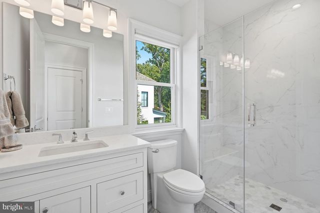 6909 ARBOR LN, Mclean, VA 22101