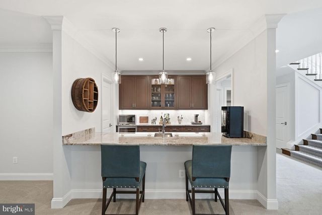6909 ARBOR LN, Mclean, VA 22101