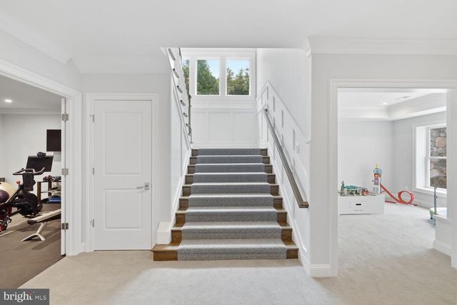 6909 ARBOR LN, Mclean, VA 22101