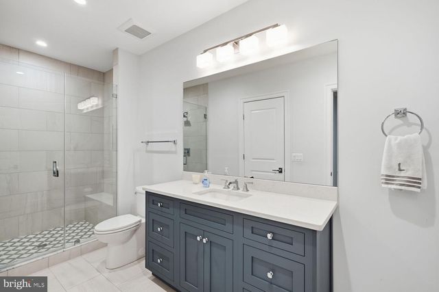 6909 ARBOR LN, Mclean, VA 22101
