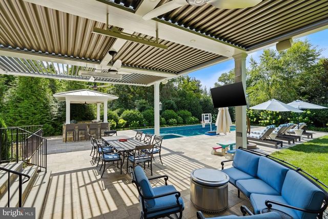 6909 ARBOR LN, Mclean, VA 22101