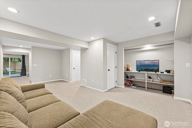 13716 106th Street E, Puyallup, WA 98374