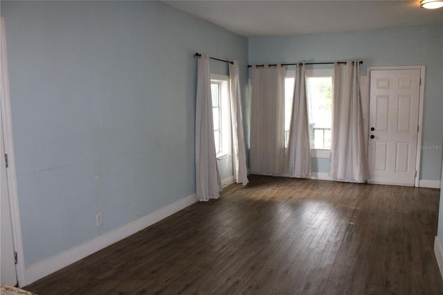 1106 E DR MARTIN LUTHER KING JR BOULEVARD, Plant City, FL 33563