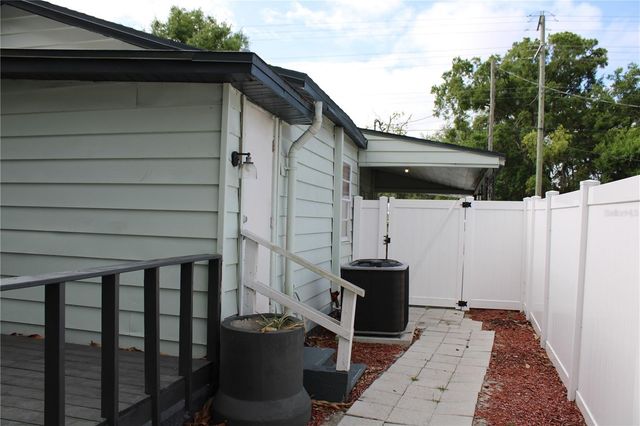 1106 E DR MARTIN LUTHER KING JR BOULEVARD, Plant City, FL 33563