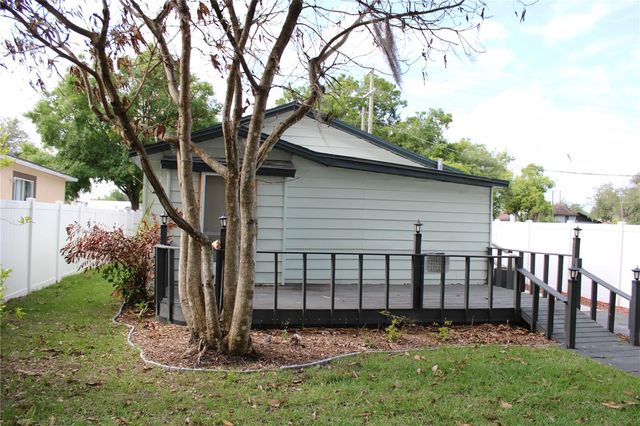 1106 E DR MARTIN LUTHER KING JR BOULEVARD, Plant City, FL 33563