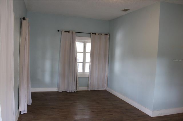 1106 E DR MARTIN LUTHER KING JR BOULEVARD, Plant City, FL 33563