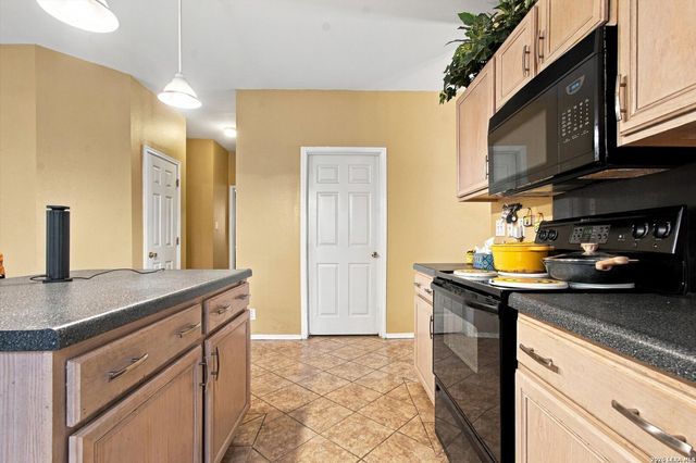2519 SEQUOIA HEIGHT ST, San Antonio, TX 78251