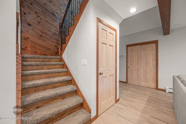6654 Lakeway Drive, Anchorage, AK 99502