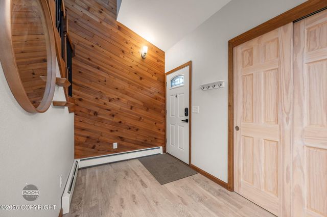 6654 Lakeway Drive, Anchorage, AK 99502