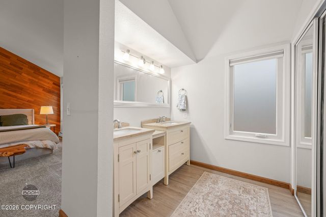 6654 Lakeway Drive, Anchorage, AK 99502