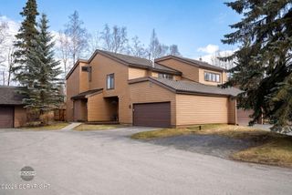 6654 Lakeway Drive, Anchorage, AK 99502
