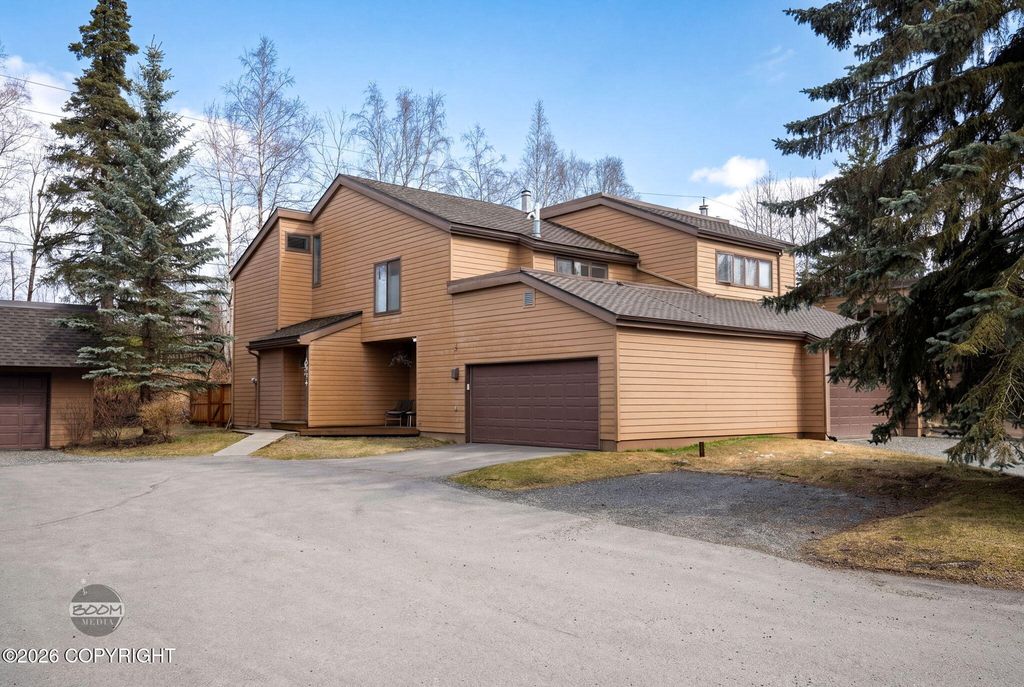 6654 Lakeway Drive, Anchorage, AK 99502