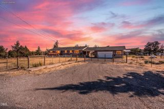 3890 NW 25th Street, Redmond, OR 97756