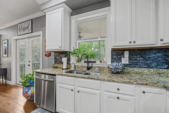 584 Falcon Trail, Niceville, FL 32578