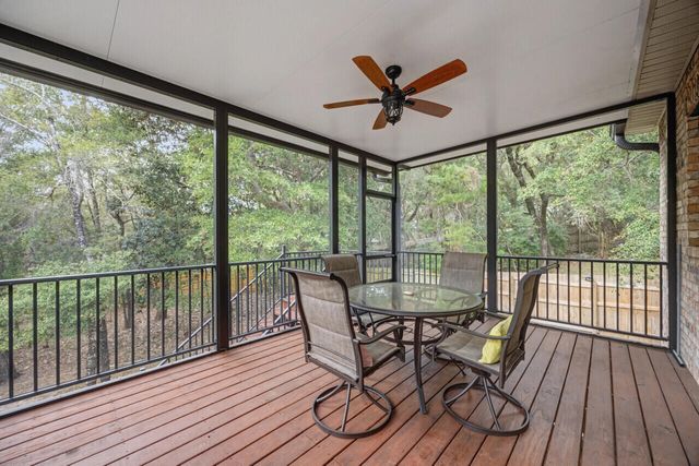 584 Falcon Trail, Niceville, FL 32578