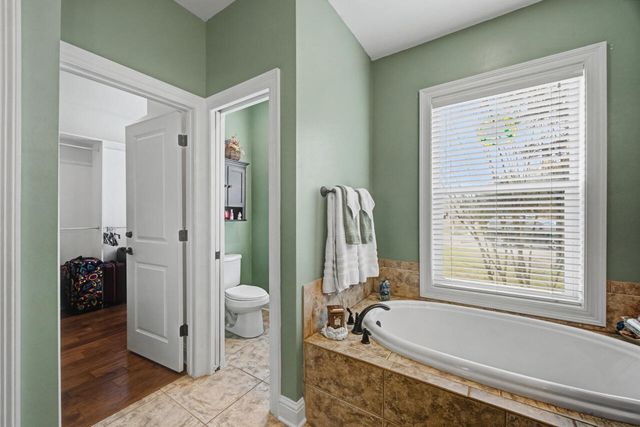 584 Falcon Trail, Niceville, FL 32578