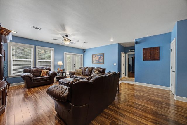 584 Falcon Trail, Niceville, FL 32578