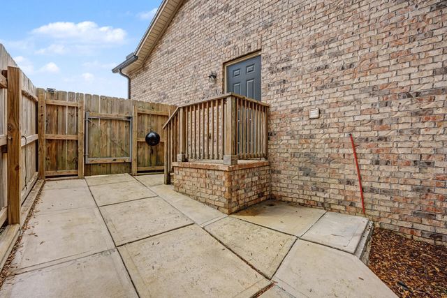 584 Falcon Trail, Niceville, FL 32578