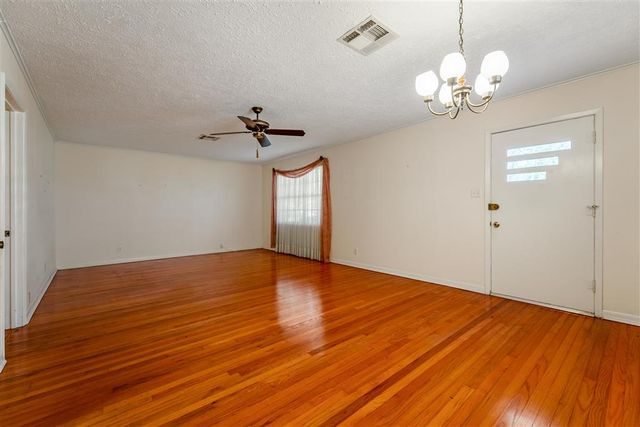 444 Arlington Drive, Lake Charles, LA 70607