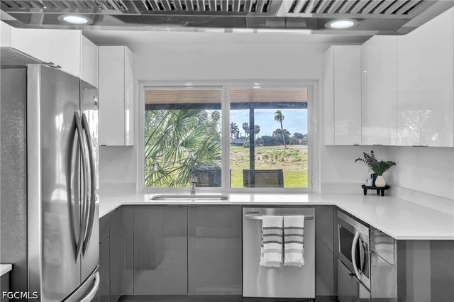 3745 SE 6th AVE, Cape Coral, FL 33904