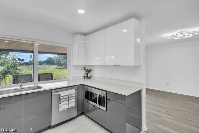 3745 SE 6th AVE, Cape Coral, FL 33904