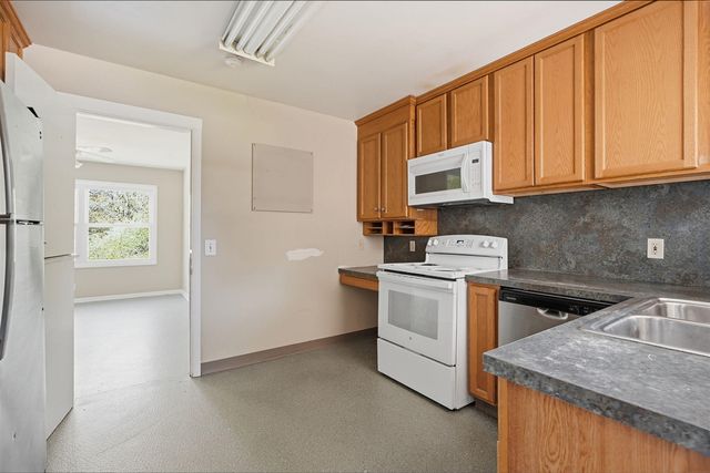 2143 Osceola Drive, Grand Rapids, MI 49506