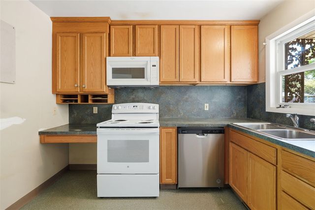 2143 Osceola Drive, Grand Rapids, MI 49506