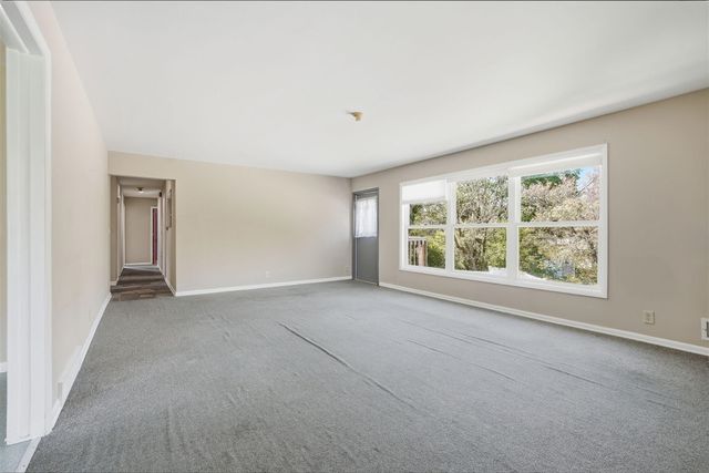 2143 Osceola Drive, Grand Rapids, MI 49506