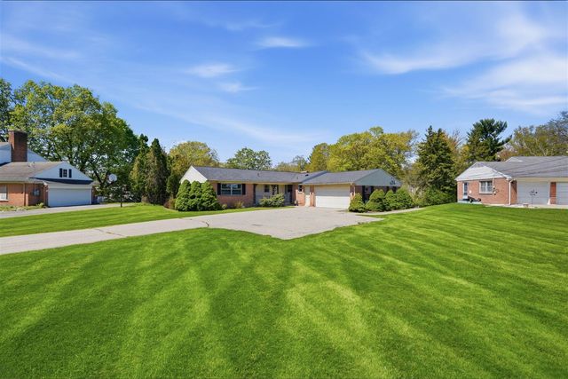 2143 Osceola Drive, Grand Rapids, MI 49506